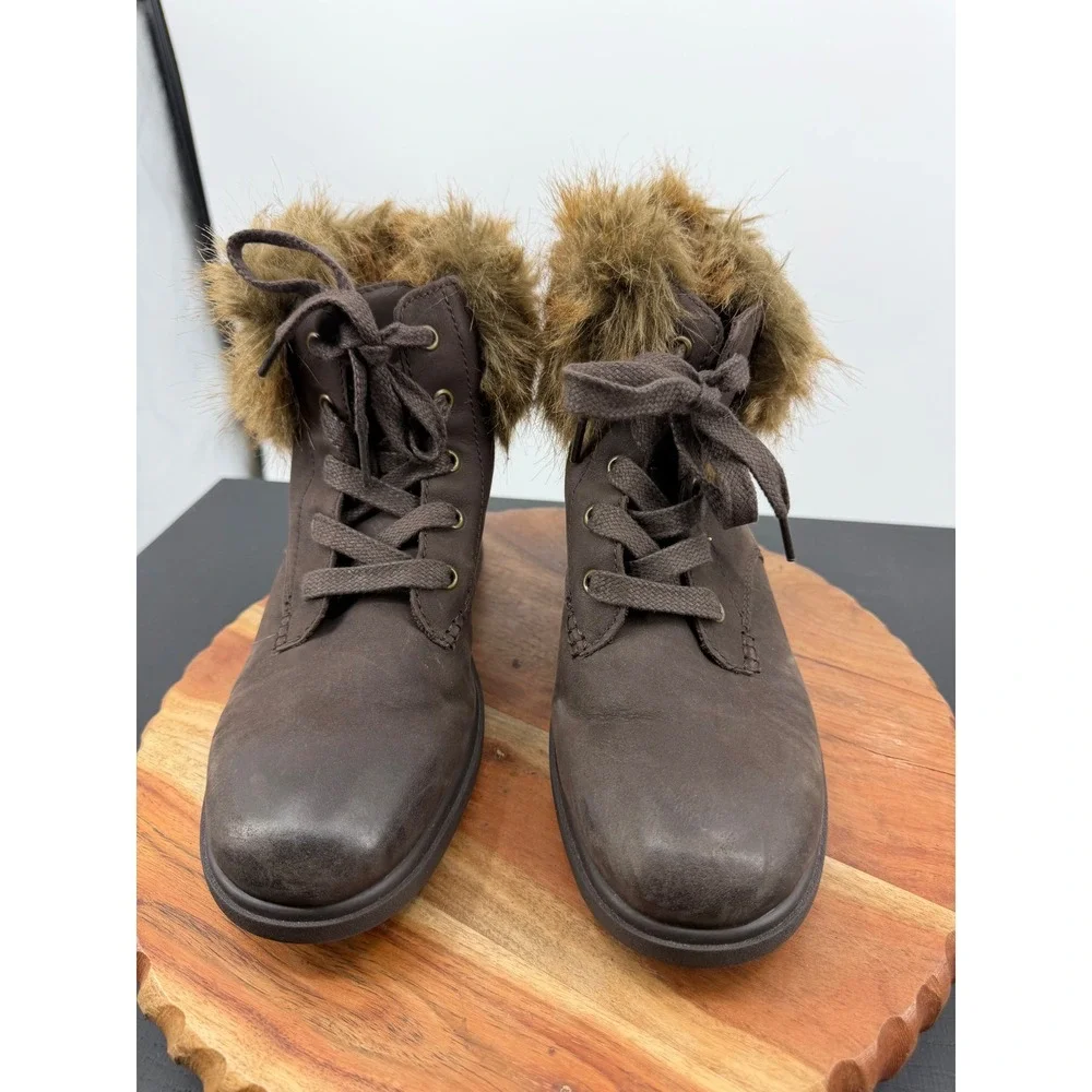 UGG Harrison lace tipped Mid Boot sz 9 Brown Faux Fur Waterproof Suede 1123289